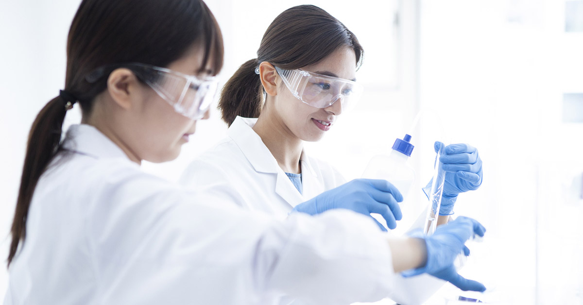 製薬企業の研究職としてはたらく薬剤師の女性たち